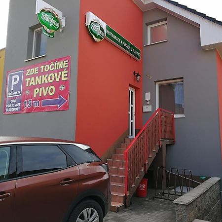 Restaurace A Penzion U Jessyho Перна Екстериор снимка